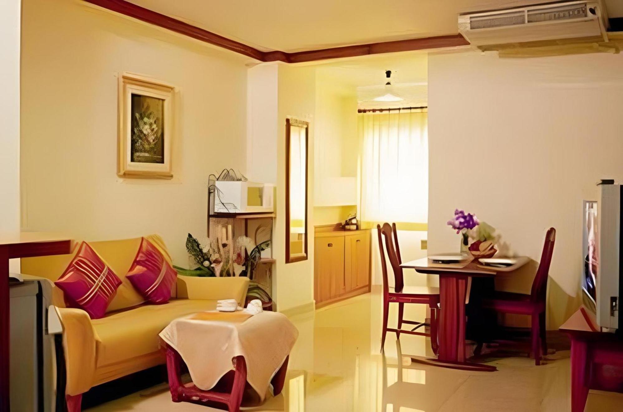 Collection O Howard Square Boutique Hotel Bangkok Exteriör bild
