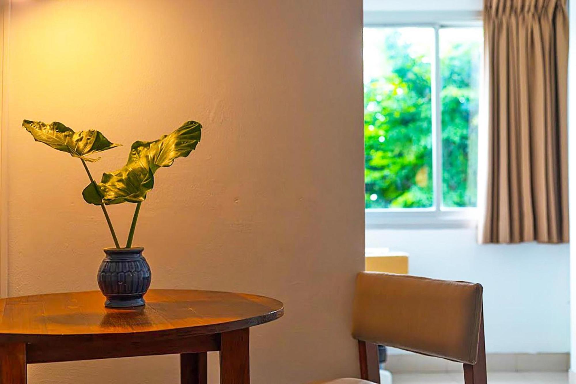 Collection O Howard Square Boutique Hotel Bangkok Exteriör bild