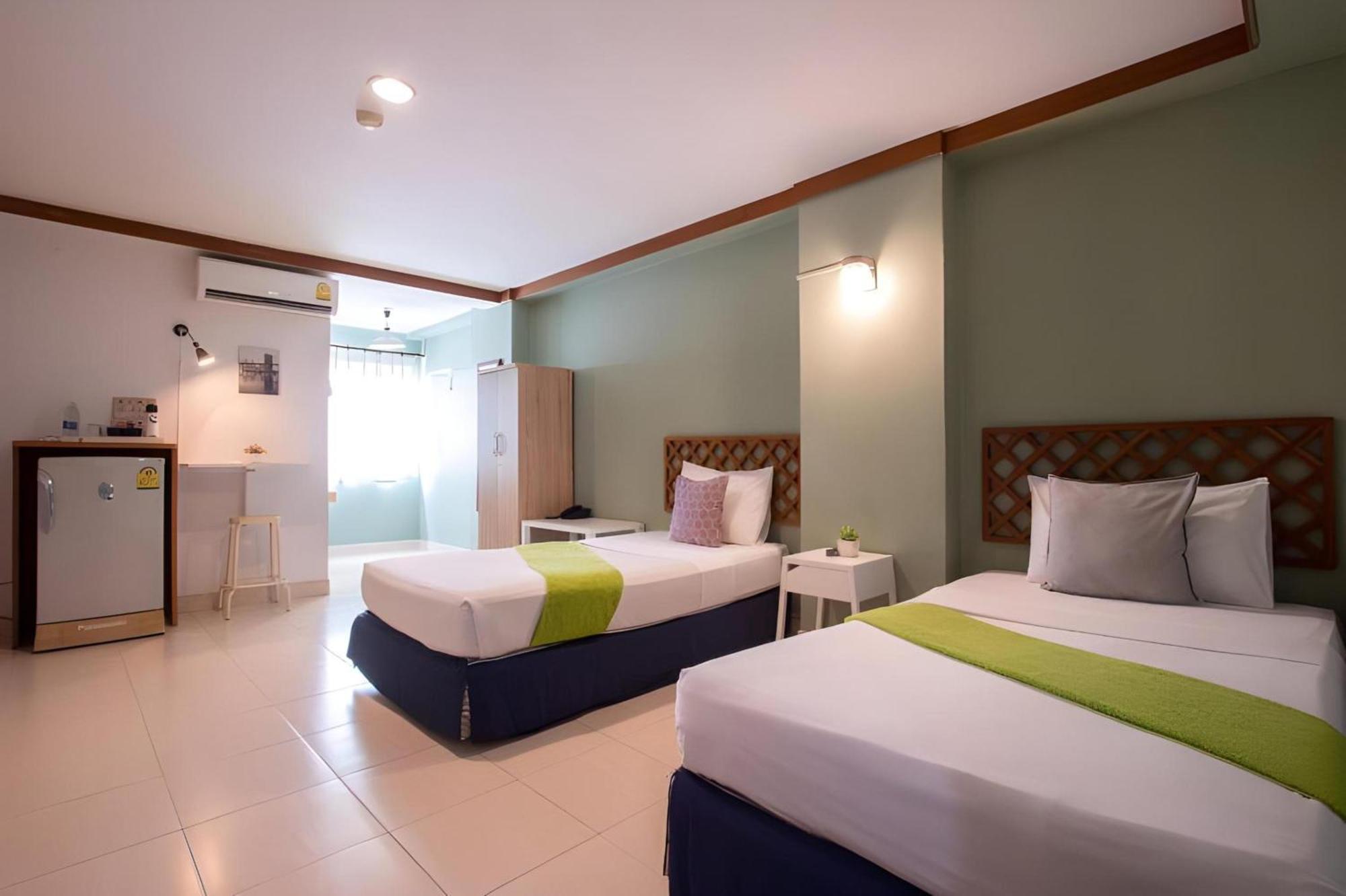 Collection O Howard Square Boutique Hotel Bangkok Exteriör bild